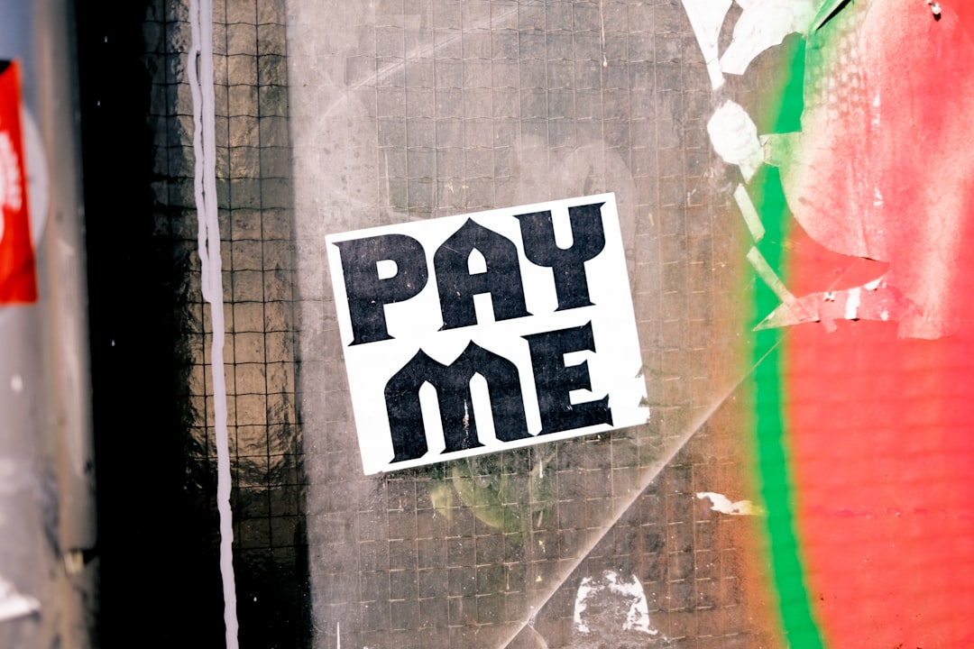 découvrez ce qu'est un paiement anticipé, ses avantages, son fonctionnement et les précautions à prendre lors de l'avance d'argent dans les transactions commerciales ou personnelles.