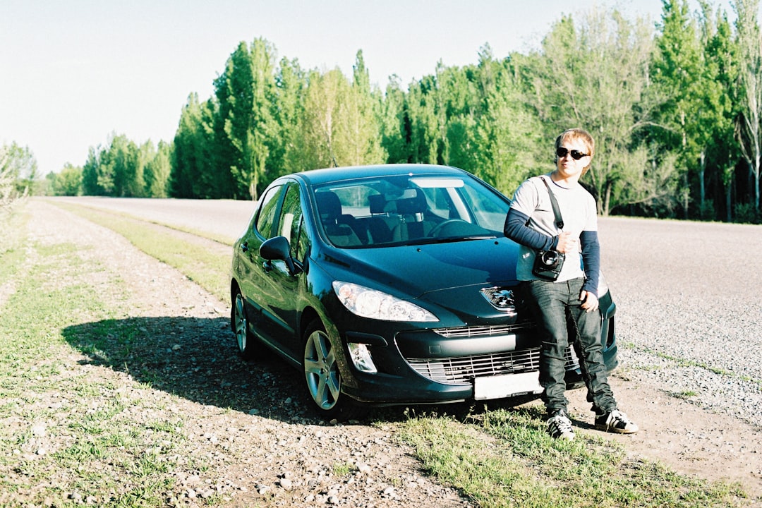 trouvez la meilleure assurance auto adaptée à vos besoins. comparez les offres, obtenez des devis gratuits et profitez de conseils pour bien assurer votre véhicule en toute sérénité.