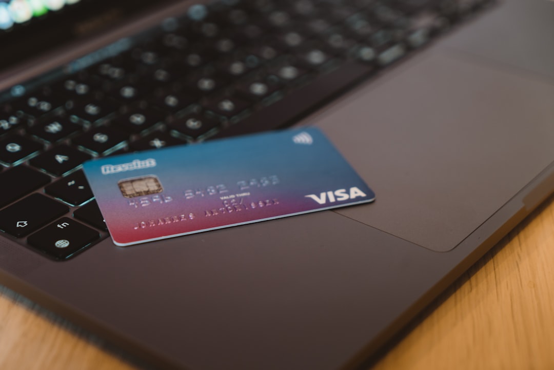 découvrez tout ce qu'il faut savoir sur les cartes bancaires : fonctionnement, types de cartes, sécurité, et conseils pour bien choisir la vôtre afin de faciliter vos paiements au quotidien.