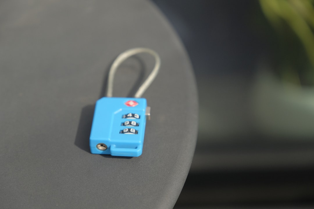 vous avez perdu vos clés de voiture ? découvrez nos conseils et solutions pour retrouver vos clés ou remplacer votre clé de voiture rapidement et en toute sécurité.