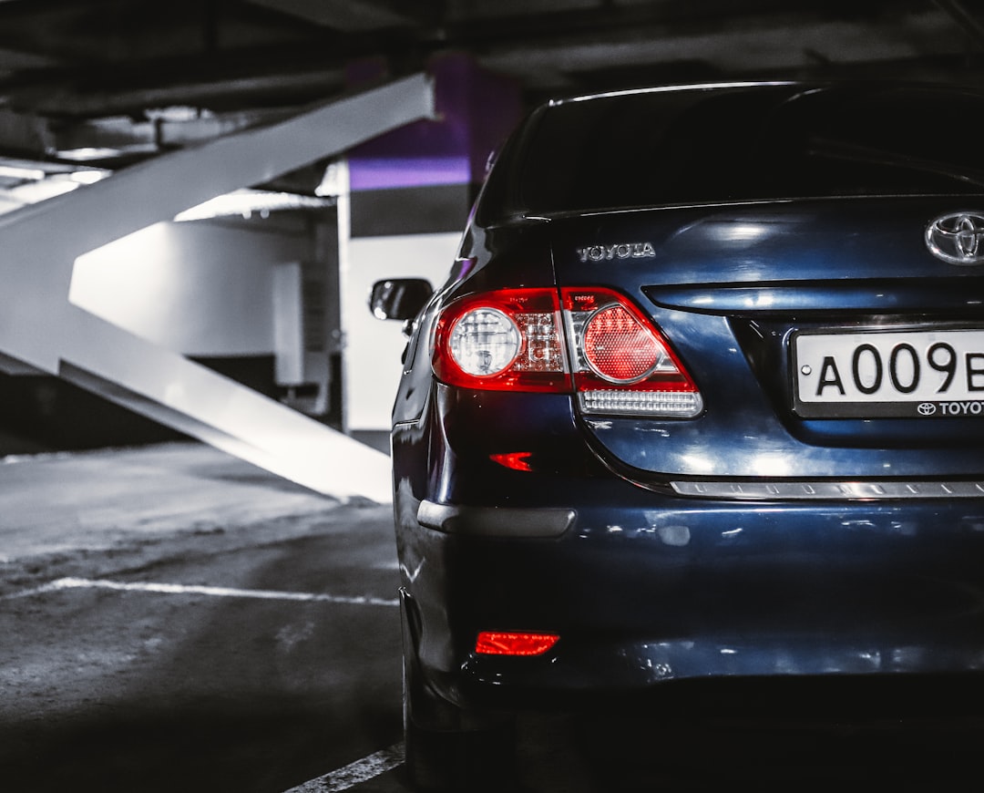 découvrez tout ce que vous devez savoir sur l'assurance location de voiture : types de couvertures, conseils pour choisir la meilleure protection et éviter les frais imprévus lors de votre location automobile.