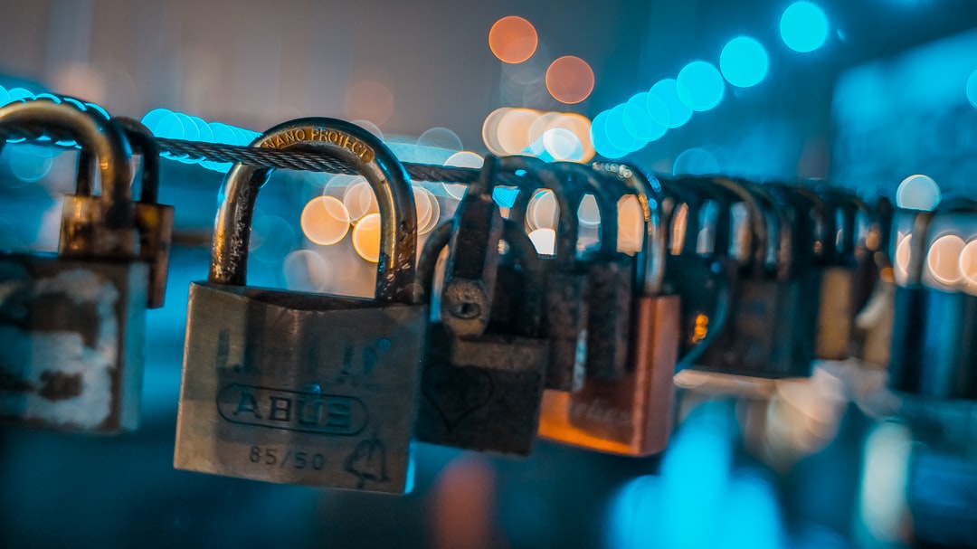 découvrez le rôle et les missions des autorités de protection des données, chargées de veiller au respect de la vie privée et à l’application des lois sur la protection des données personnelles.