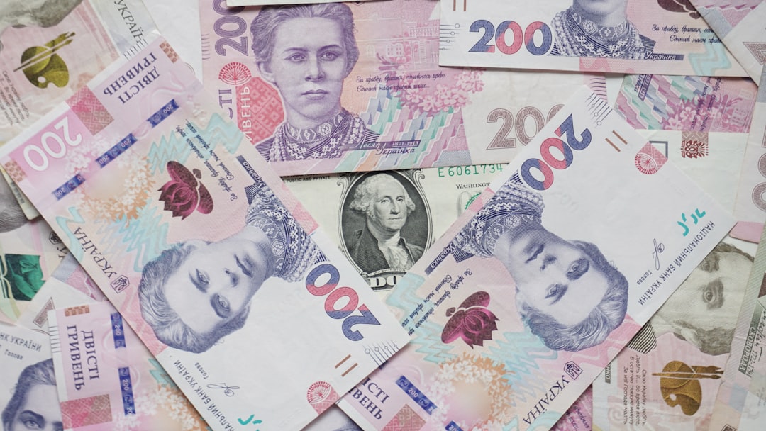 découvrez comment ouvrir et gérer un compte d'investissement pour faire fructifier votre épargne, bénéficier d'avantages fiscaux et diversifier votre portefeuille financier.