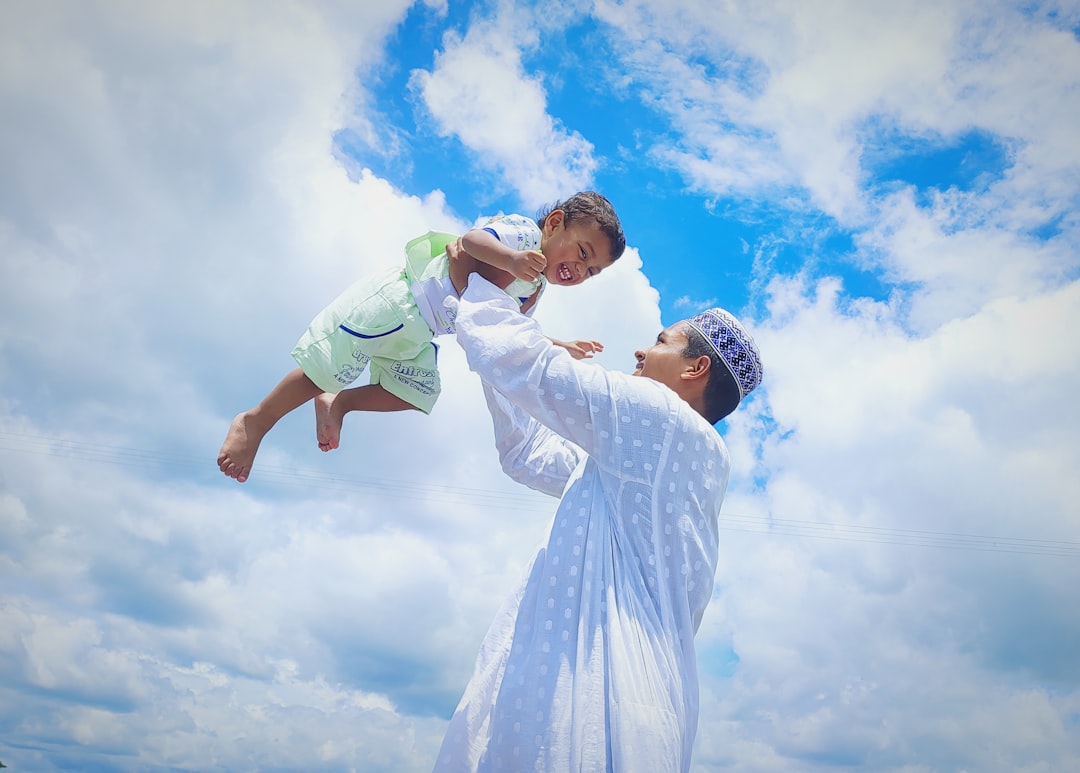 découvrez l'assurance vie islamique : une solution éthique et conforme à la charia pour protéger vos proches tout en respectant vos valeurs. obtenez des informations sur les différentes options et avantages de l'assurance vie halal.
