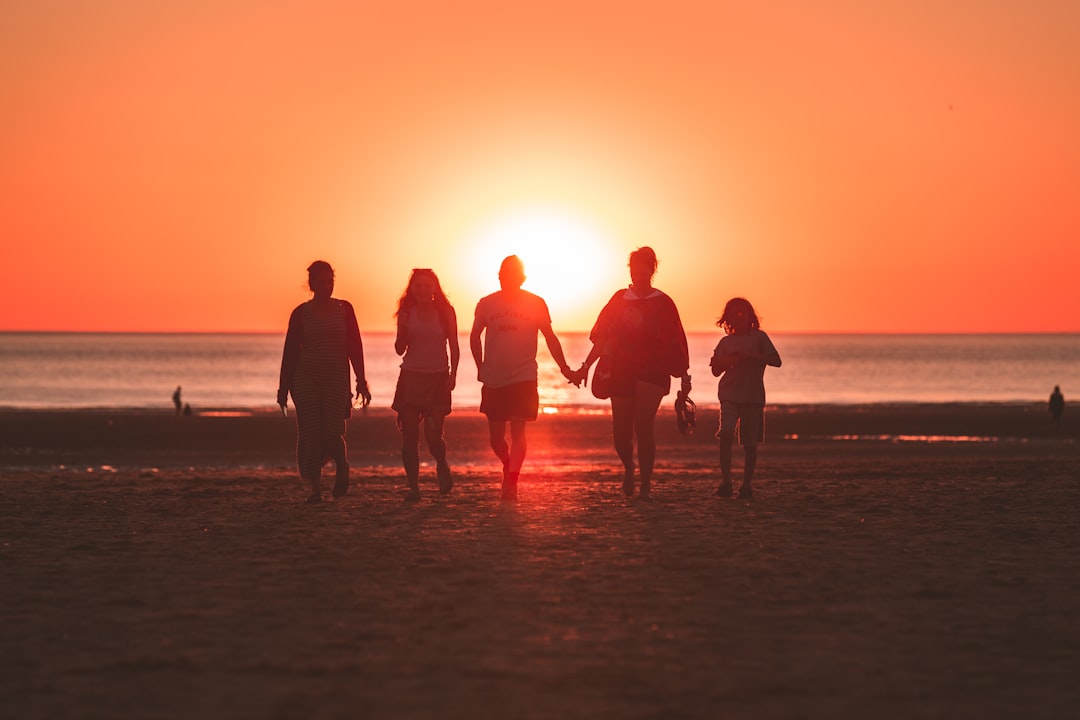 découvrez tout ce qu'il faut savoir sur l'assurance vie : principes, avantages et conseils pour protéger votre avenir financier et celui de vos proches.