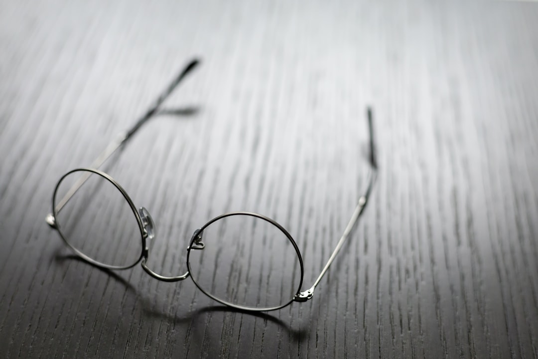 protégez-vous contre la perte de vos lunettes grâce à une assurance lunettes. découvrez comment couvrir efficacement la perte de vos lunettes et bénéficiez d’une tranquillité d’esprit au quotidien.