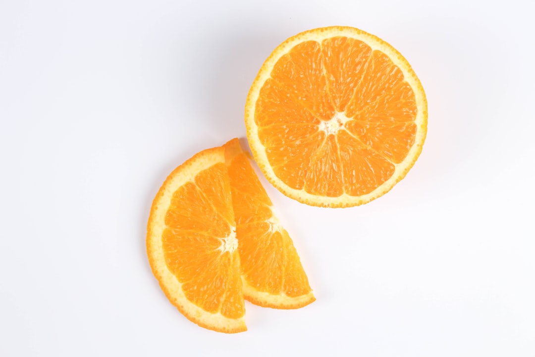 découvrez l'orange, un fruit juteux et rafraîchissant, riche en vitamine c et en antioxydants. idéale pour votre santé, elle apporte une note de fraîcheur à vos desserts, jus et recettes gourmandes.