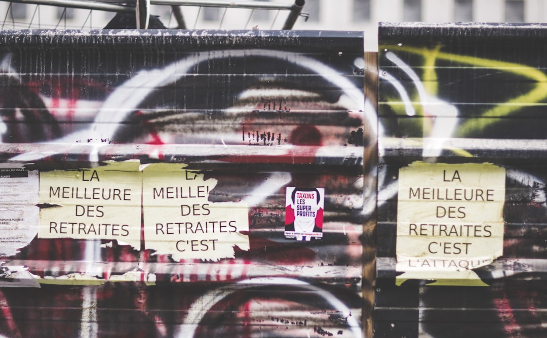 découvrez tout ce qu'il faut savoir sur la pension : définitions, types, démarches, conseils et informations essentielles pour optimiser votre retraite ou organiser votre future sécurité financière.