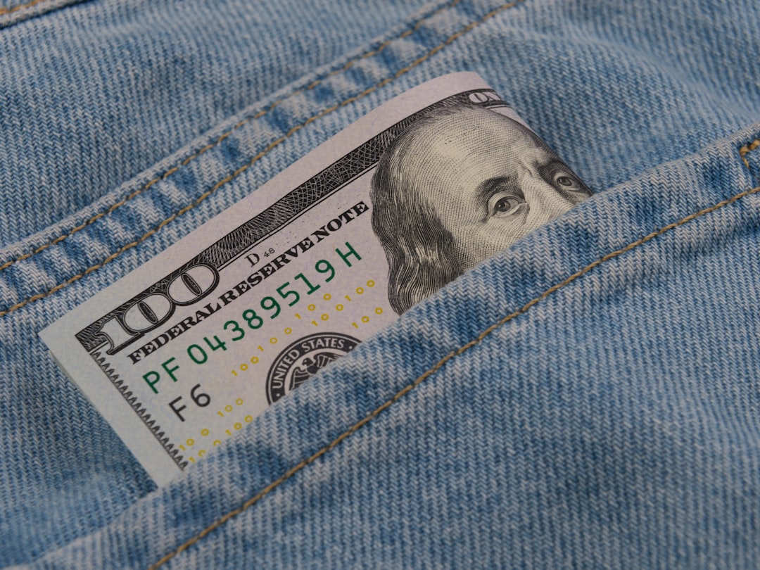 découvrez tout ce qu'il faut savoir sur le salaire : définition, calcul, facteurs d'évolution et conseils pour optimiser votre rémunération en france.