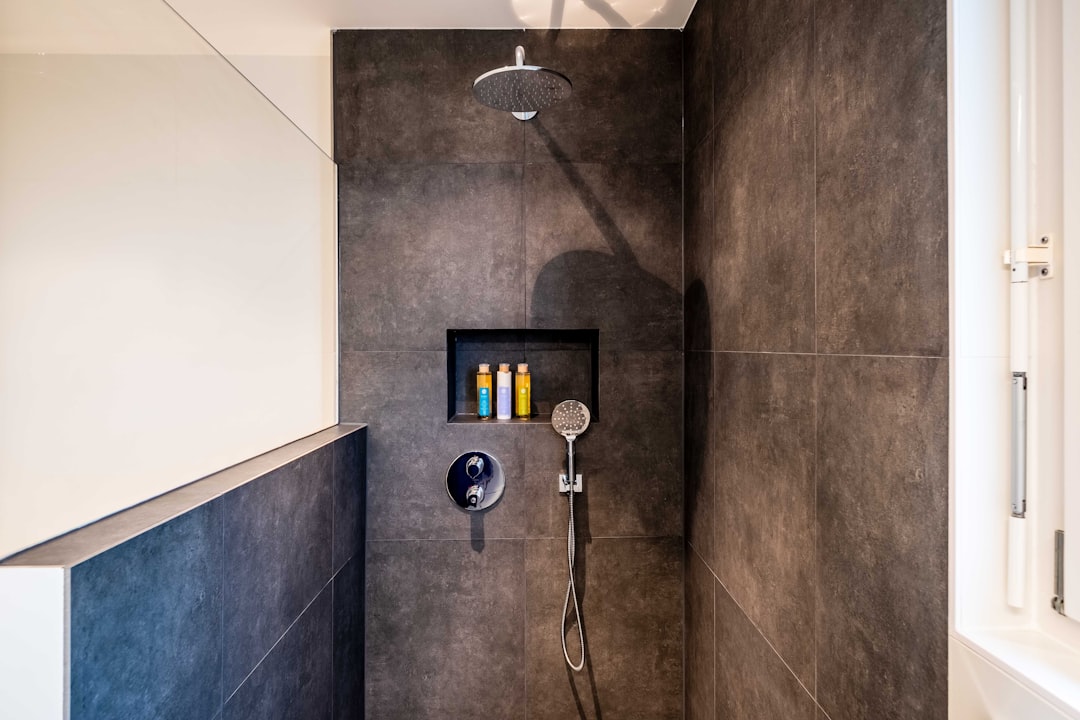 découvrez nos receveurs de douche modernes et fonctionnels, conçus pour optimiser votre espace de salle de bain. installation facile, matériaux durables, design élégant. trouvez le modèle idéal pour un confort optimal sous la douche.