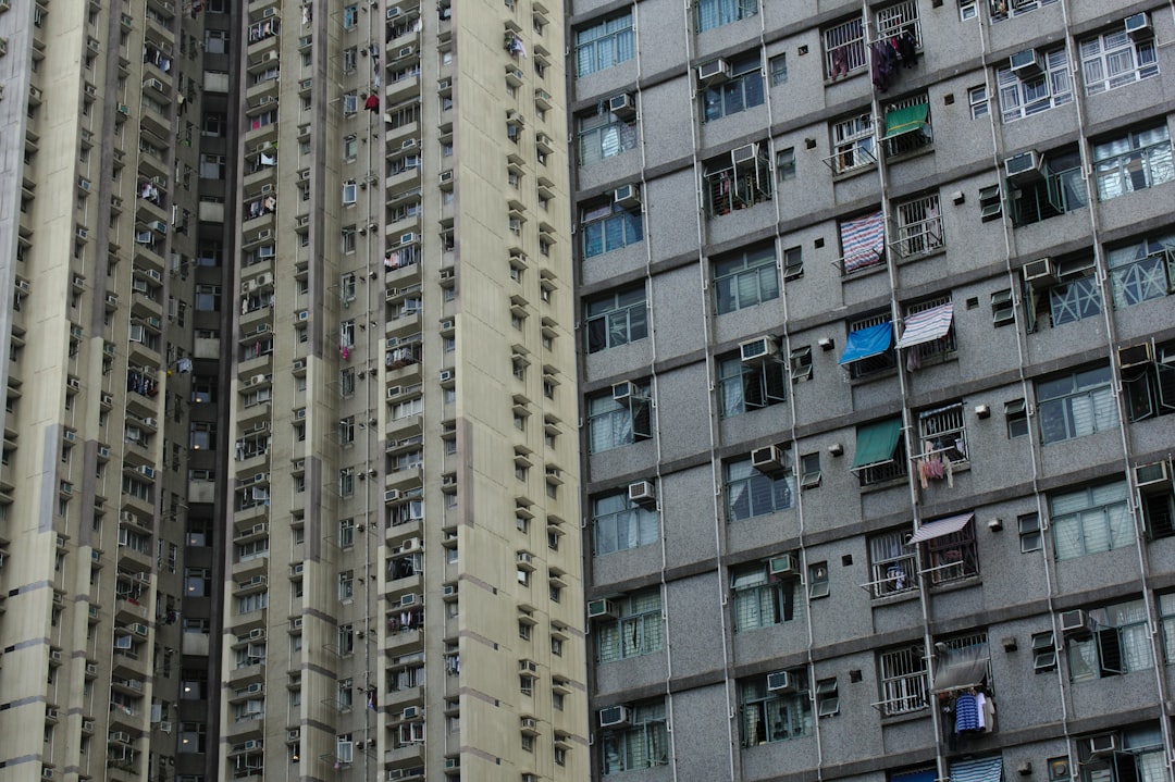 découvrez le logement social : définition, avantages, critères d’attribution et fonctionnement du système de logements abordables en france pour faciliter l’accès au logement à tous.