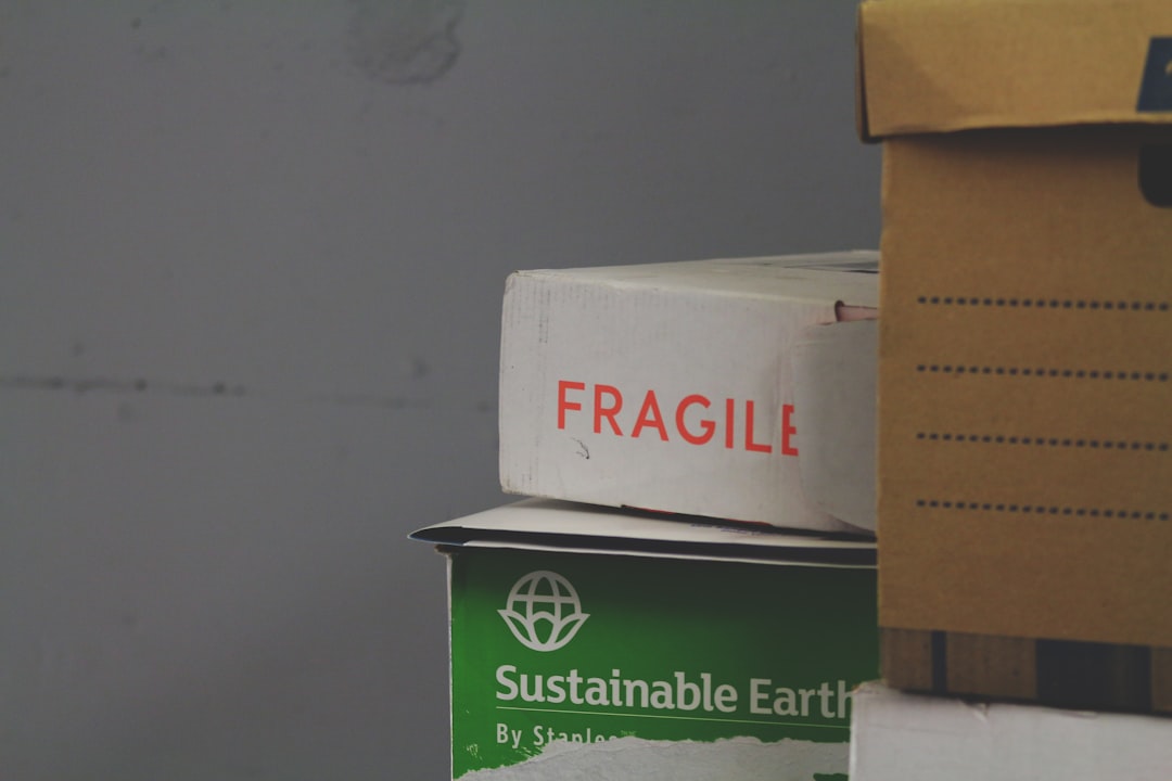 découvrez les principes et avantages de l'investissement durable : comment investir de manière responsable pour favoriser la croissance économique tout en respectant l'environnement et la société.