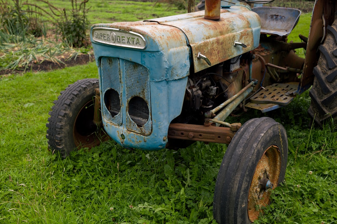 souscrivez une assurance tracteur adaptée à vos besoins : protection complète pour votre matériel agricole, responsabilité civile, accident et vol. devis gratuit en ligne !